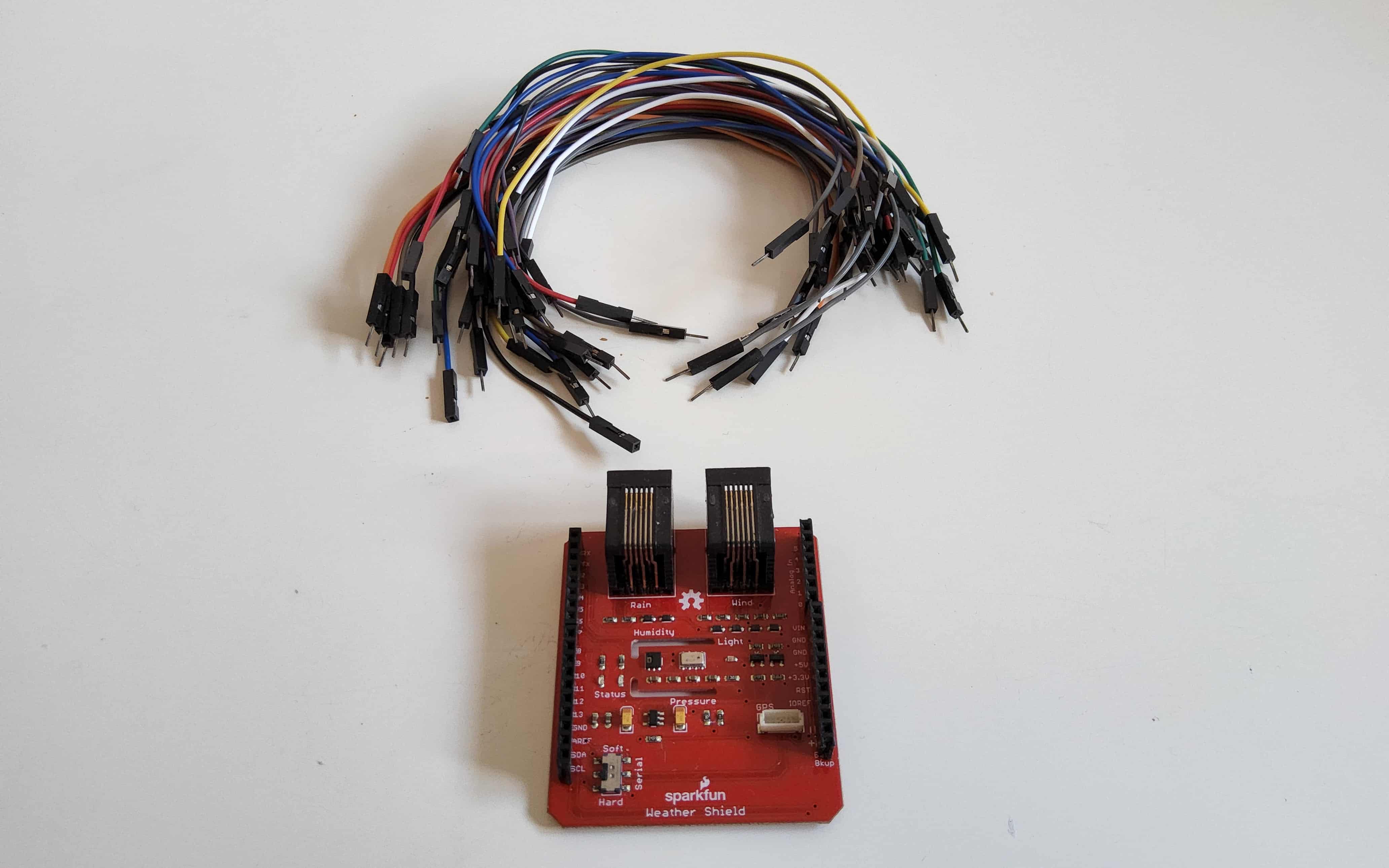 Imagen del Sparkfun weather shield y cables de conexión